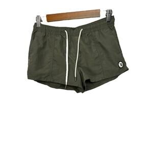 Vuori Sunwashed Shorts Womens XS Green Beach Active Gym 2.5" VW369